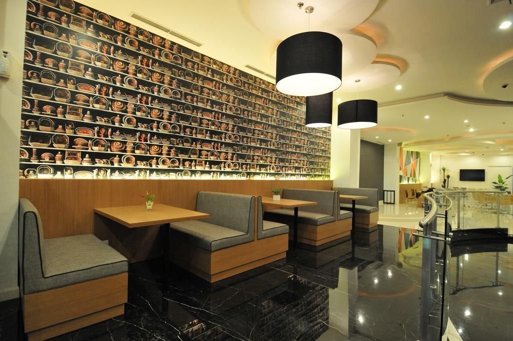 Clay Hotel Jakarta Exterior photo